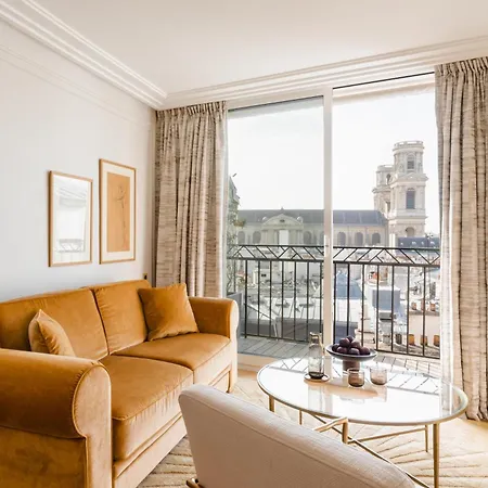 Hotell Madison 4*