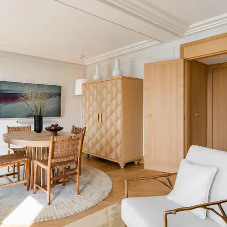 Hotel Madison 4*