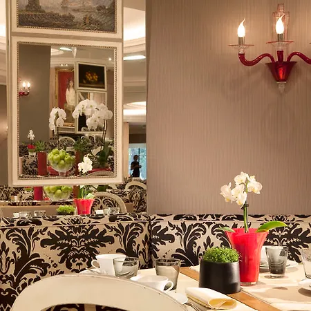 Hotell Madison 4*